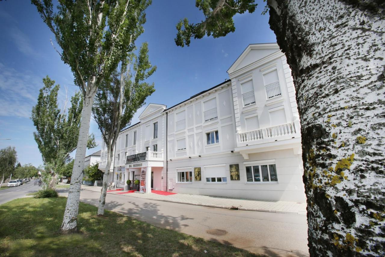 25H Spa-Residenz Pools In & Out, Private Garden & Beach Neusiedl am See Zewnętrze zdjęcie